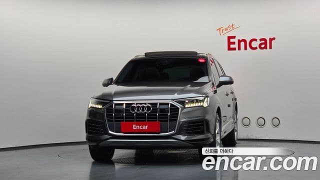 Audi Q7 2021 — ფოტო 3/20