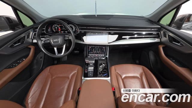 Audi Q7 2021 — ფოტო 7/20
