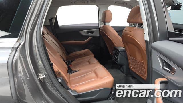 Audi Q7 2021 — ფოტო 11/20