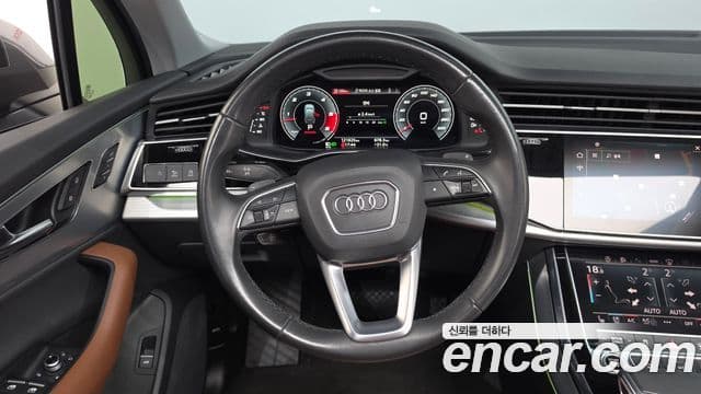 Audi Q7 2021 — ფოტო 12/20