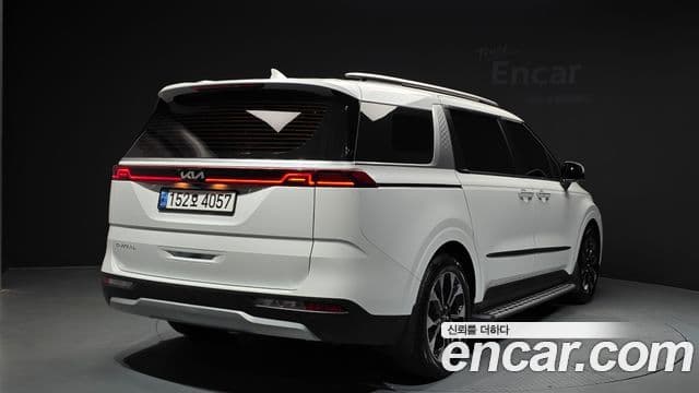 Kia Carnival 2022 — Фото 2/20