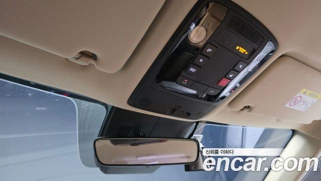 Kia Carnival 2022 — Фото 18/20