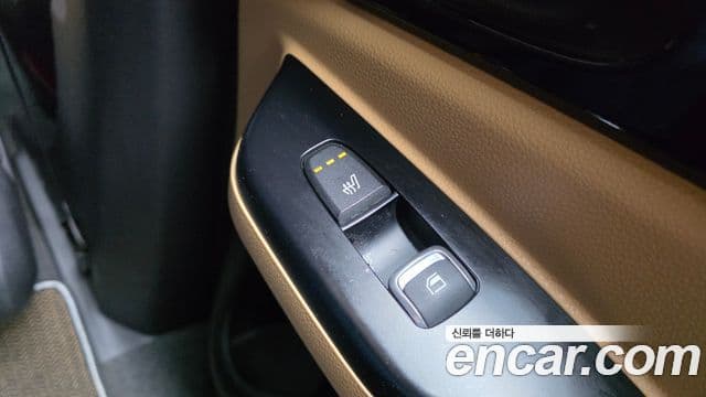 Kia Carnival 2022 — Фото 19/20