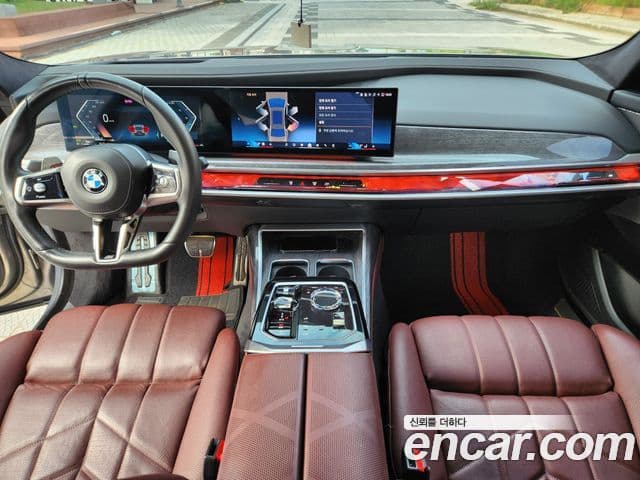 BMW 7 Series 2023 — фото 4 из 14