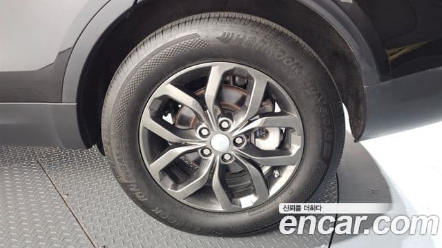 Land Rover Discovery 5 2020 — Photo 4/34