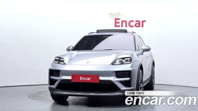 Porsche Macan EV 2025 — Photo 13/20