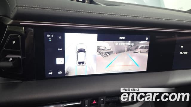 Porsche Macan EV 2025 — Photo 5/20