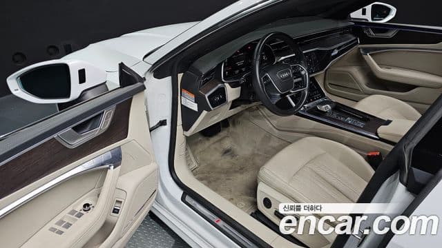 Audi A7 2022 — Şəkil 10/20