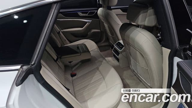 Audi A7 2022 — Şəkil 12/20