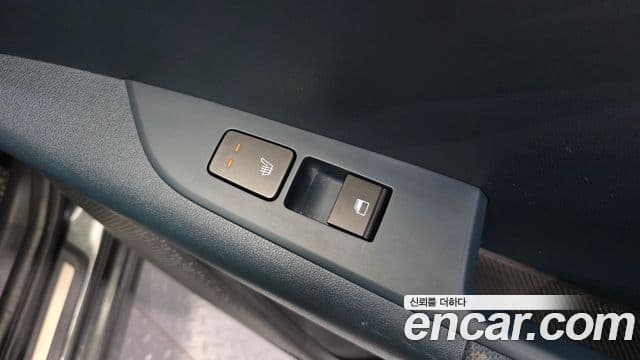 Kia Niro 2022 — ფოტო 18/20
