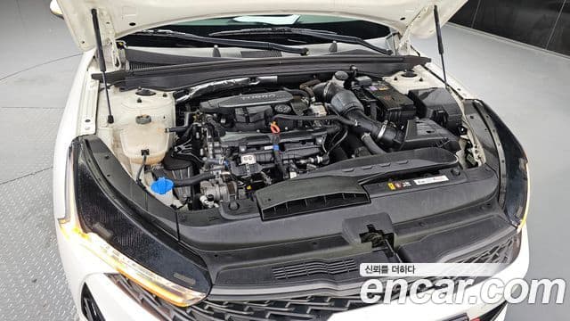 Kia K5 2022 — ფოტო 6/20