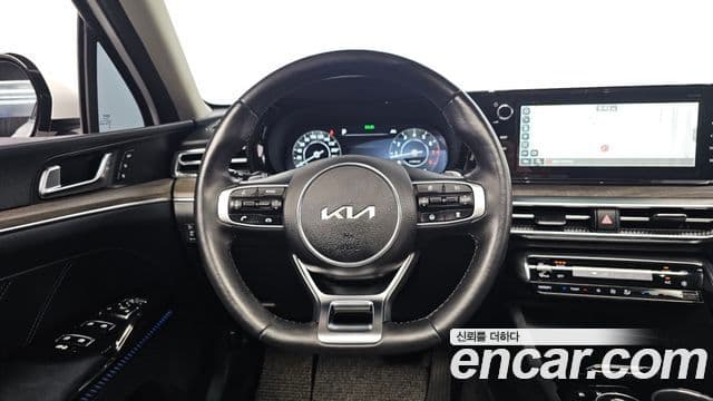Kia K5 2022 — ფოტო 12/20