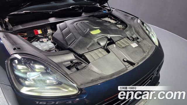 Porsche Cayenne 2021 — Şəkil 16/40
