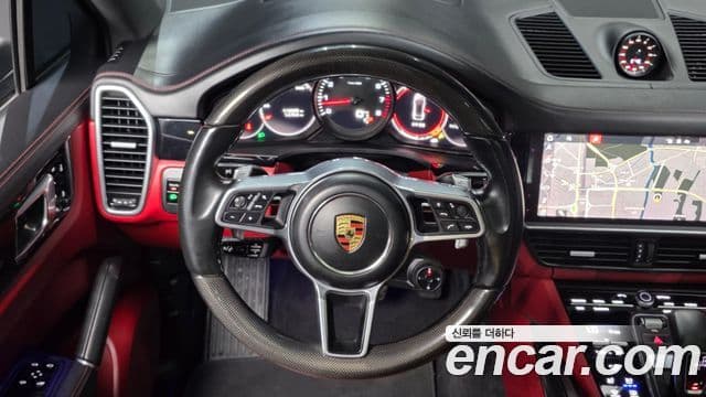 Porsche Cayenne 2021 — Şəkil 27/40