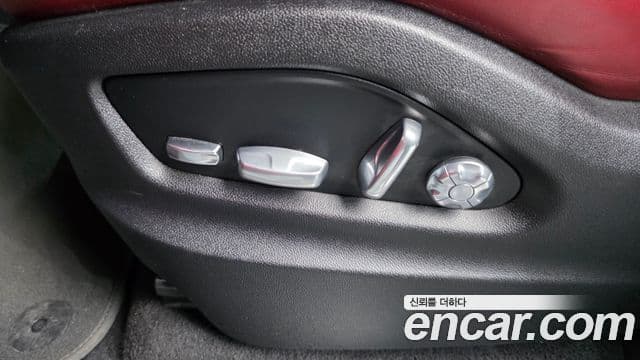 Porsche Cayenne 2021 — Şəkil 19/40