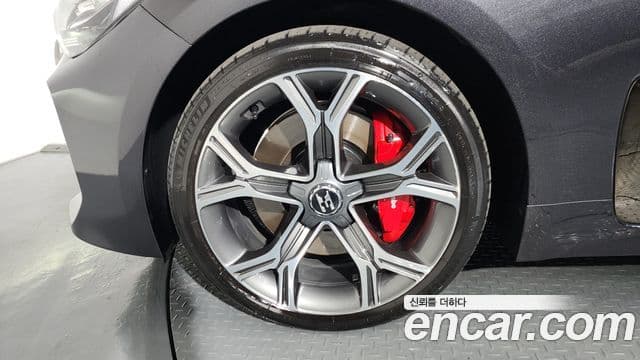 Kia Stinger 2020 — фото 5 из 20