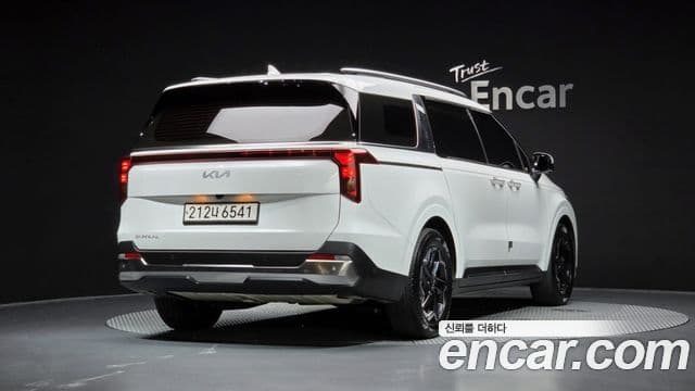 Kia Carnival 2024 — ფოტო 2/20