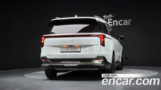 Kia Carnival 2024 — ფოტო 4/20