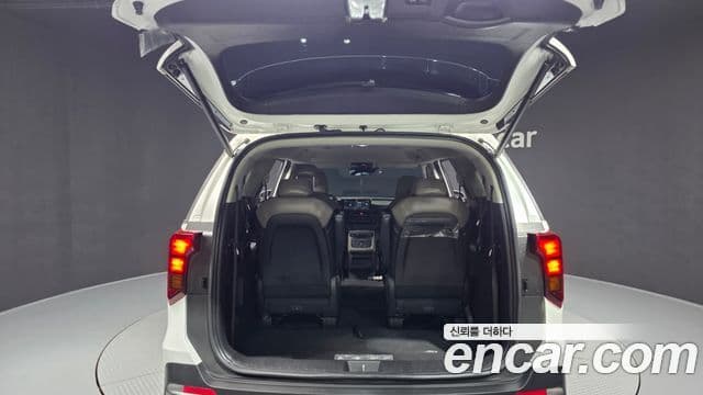 Kia Carnival 2024 — ფოტო 20/20