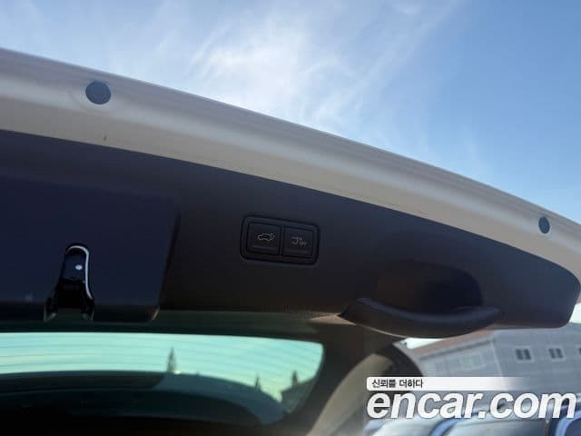 Kia Carnival 2023 — Şəkil 12/19