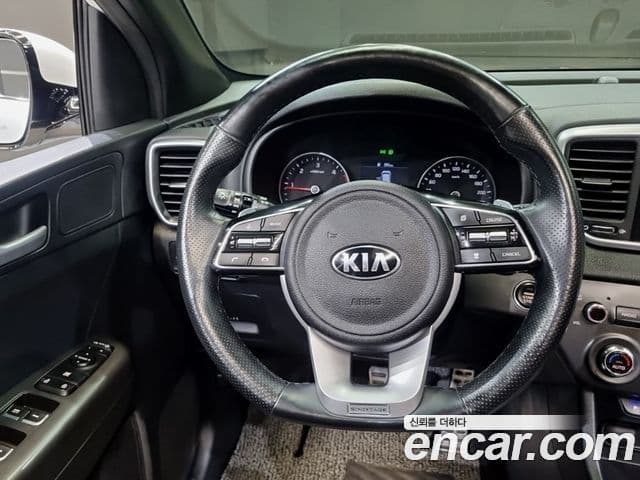 Kia Sportage The Bold 2020 — Фото 8/20
