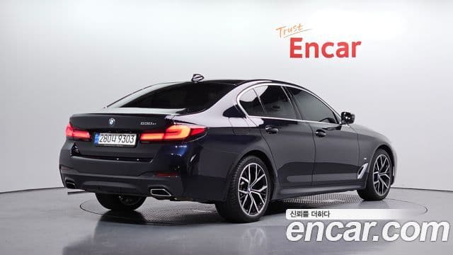 BMW 5 Series 2021 — ფოტო 2/20