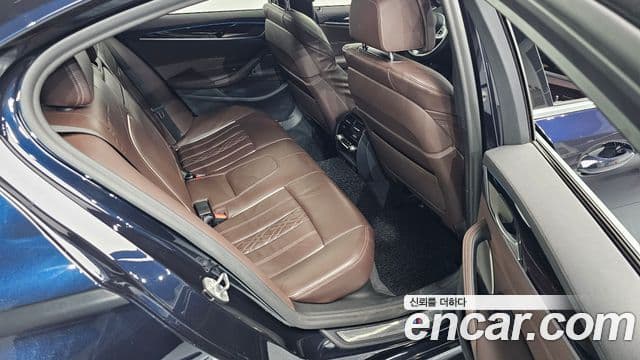 BMW 5 Series 2021 — ფოტო 11/20