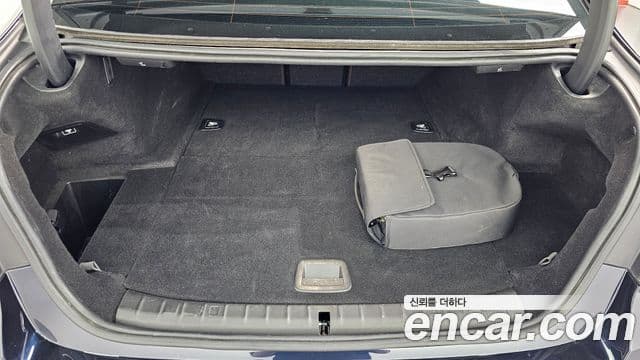 BMW 5 Series 2021 — ფოტო 18/20