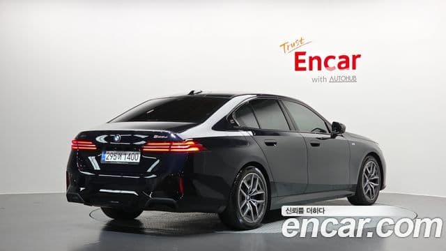 BMW 5 Series 2025 — ფოტო 2/20