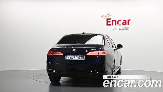 BMW 5 Series 2025 — ფოტო 4/20