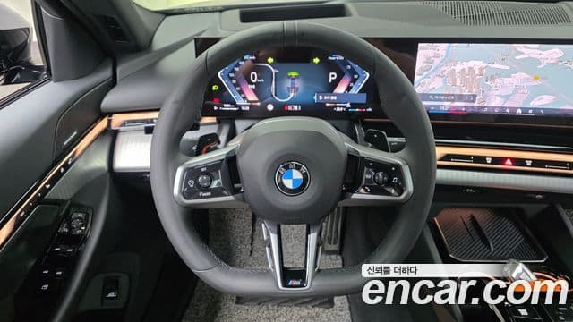 BMW 5 Series 2025 — ფოტო 14/20