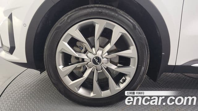 Kia Sorento 2023 — ფოტო 5/20