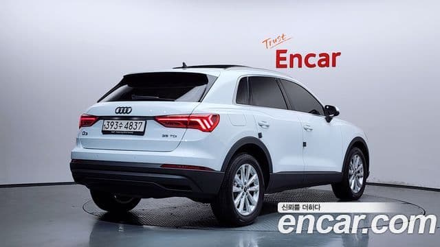 Audi Q3 2023 — ფოტო 2/20