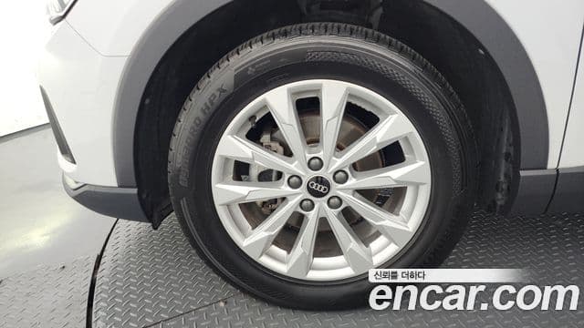 Audi Q3 2023 — фото 5 из 20