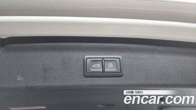 Audi Q3 2023 — ფოტო 17/20