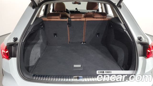 Audi Q3 2023 — ფოტო 18/20