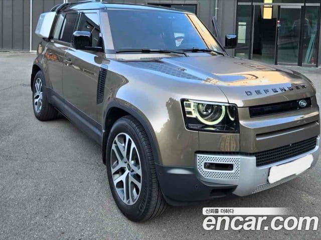 Land Rover Defender 2023 — Photo 4/8