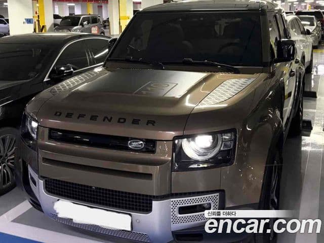 Land Rover Defender 2023 — Photo 7/8