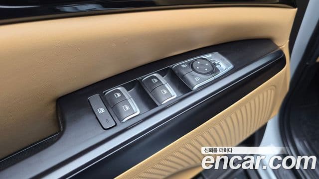 Kia Carnival 2023 — Фото 13/20