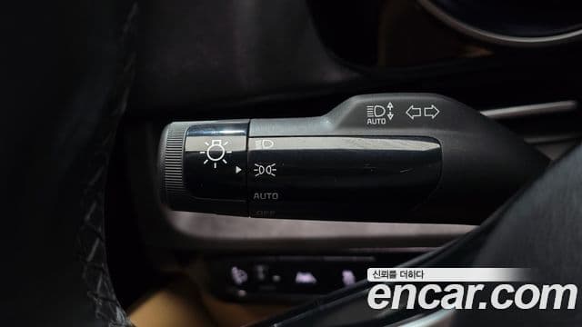 Kia Carnival 2023 — Фото 16/20