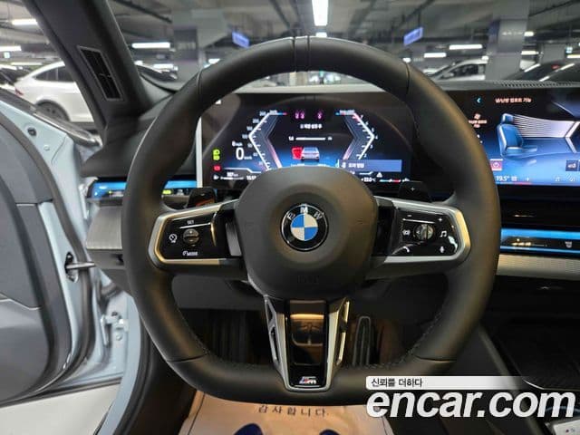 BMW 5 Series 2025 — ფოტო 7/20