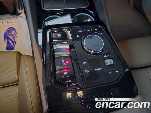 BMW 5 Series 2025 — ფოტო 18/20