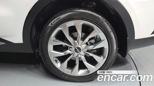Kia Sorento 2023 — Şəkil 6/30