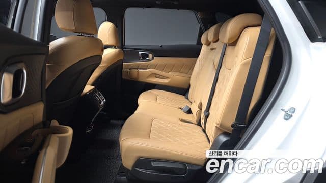 Kia Sorento 2023 — Şəkil 29/30