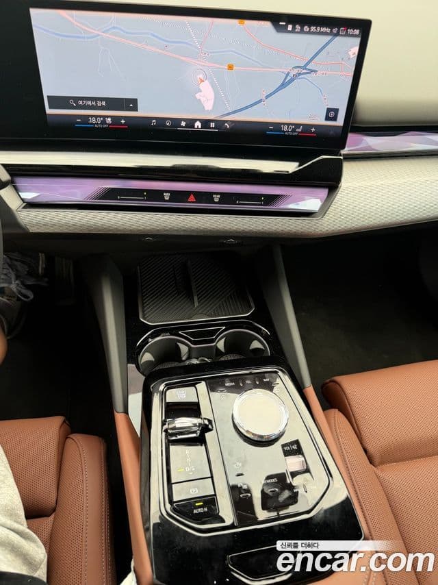 BMW 5 Series 2025 — ფოტო 13/14