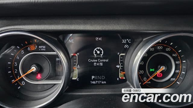 Jeep Wrangler 2018 — Şəkil 7/20