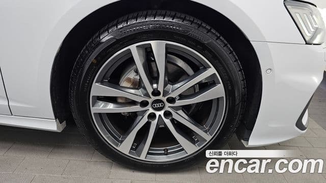 Audi A6 2023 — ფოტო 12/33