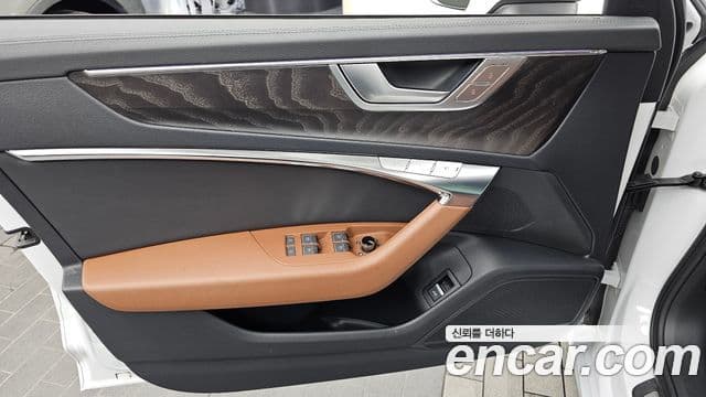 Audi A6 2023 — ფოტო 30/33