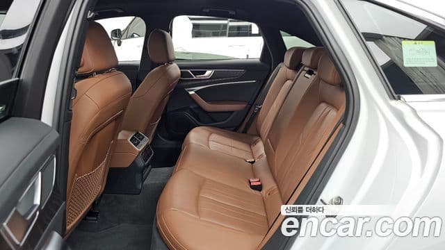 Audi A6 2023 — ფოტო 10/33