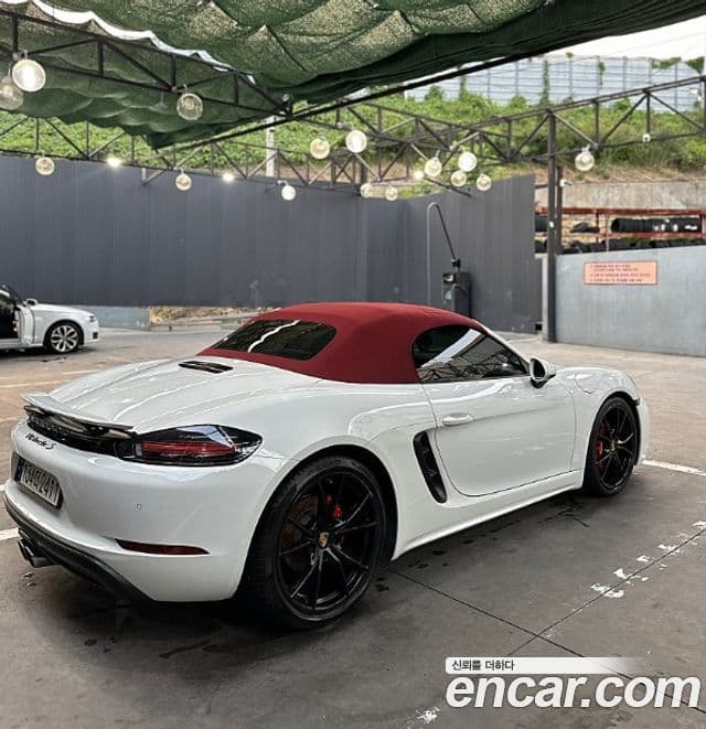 Porsche 718 Boxster 2018 — Şəkil 16/19